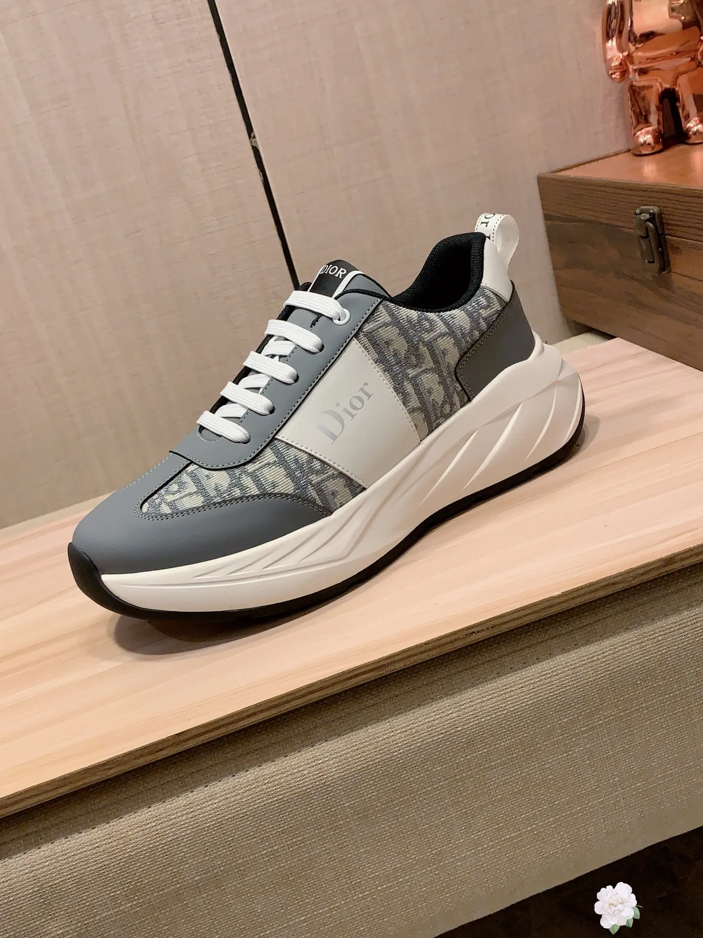 Men's Men's Shoes💰460💰💰🎩🎩[Lightning][Lightning] "Dior DIOR*" The latest and most popular casual shoes, top brand [seduce] luxury~purchase, top~quality. [Strong] The upper is made of imported breathable cowhide with material ➕ breathable sheepskin feet (•) and fine workmanship. The original stylish and stylish soft rubber wear-resistant and non-slip outsole is light and comfortable on the feet. The real thing looks better when photographed. 305: code: 38-44, 2️⃣ colors selected